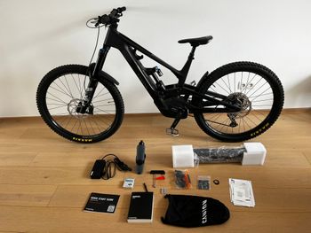 Used Canyon Torque:ON CF 8 2023 2023 Mountainbike, Black, 29, 27.5 — image 3 of 13