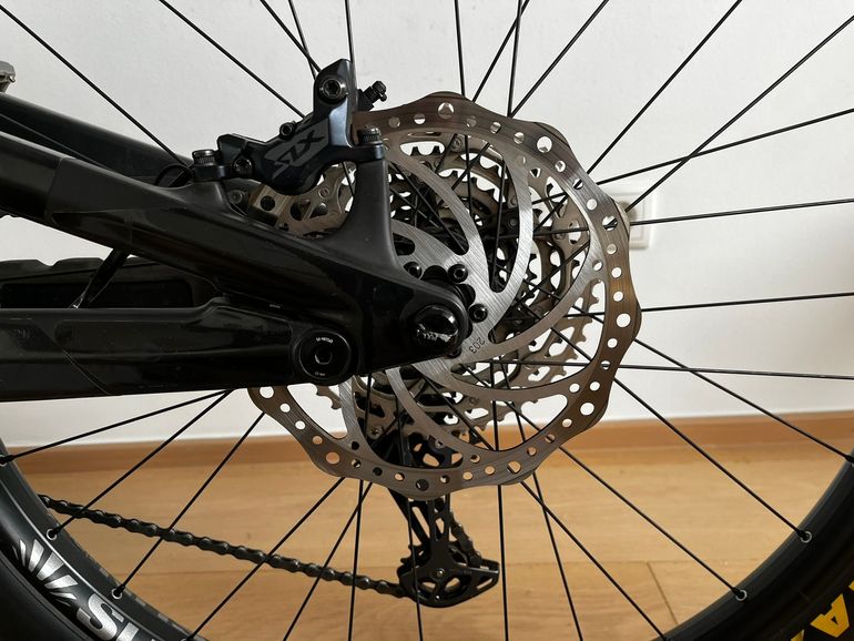 Used Canyon Torque:ON CF 8 2023 2023 Mountainbike, Black, 29, 27.5 — image 13 of 13
