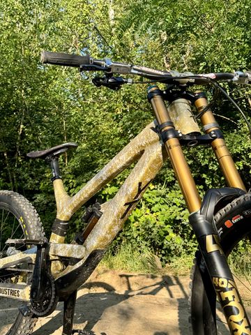 Gebrauchtes YT Industries Tues Pro Race 2021 2021 Mountainbike, Weiß, 27.5 — Bild 1 von 5