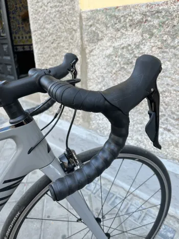 Used Canyon Ultimate CF SL 7 2022 Road & Gravel, Light Gray — image 3 of 6