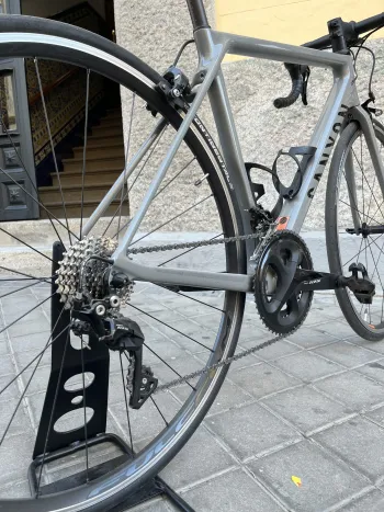 Used Canyon Ultimate CF SL 7 2022 Road & Gravel, Light Gray — image 2 of 6