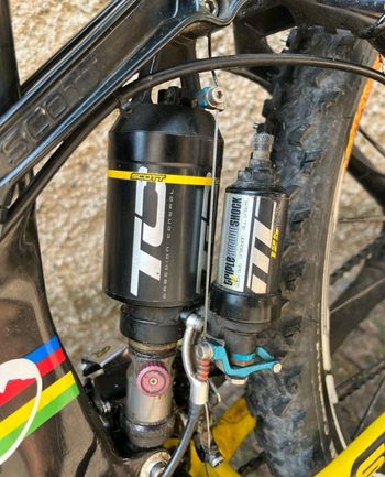 Used Scott SCOTT GENIUS MC 10 CARBON 26" 2006 Mountainbike, Schwarz — image 6 of 8