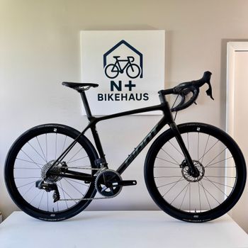 TCR ADVANCEDPRO1 DISC XS Thuận Nguyễn TCR Advanced Pro 1 Di2 (2025) | Race bike | Giant Bicycles UK