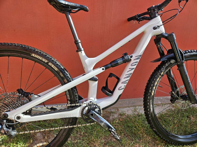 Canyon Spectral 125 CF 7 2023 2023 Mountainbike d'occasion — image 2 sur 12