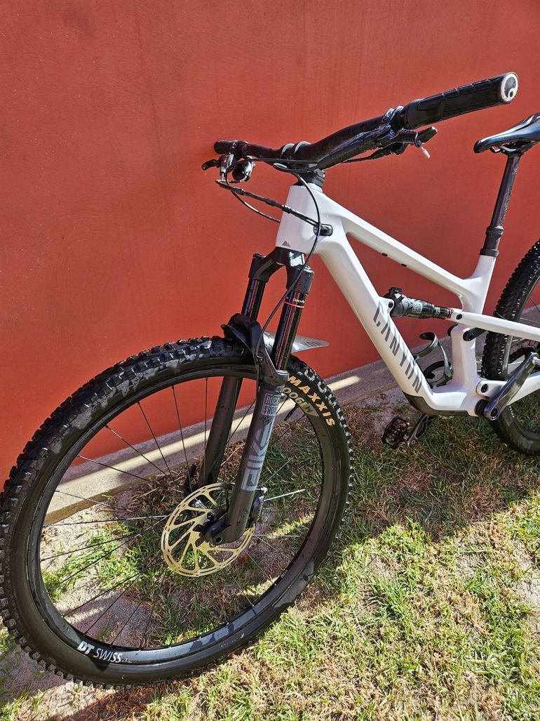 Canyon Spectral 125 CF 7 2023 2023 Mountainbike d'occasion — image 9 sur 12