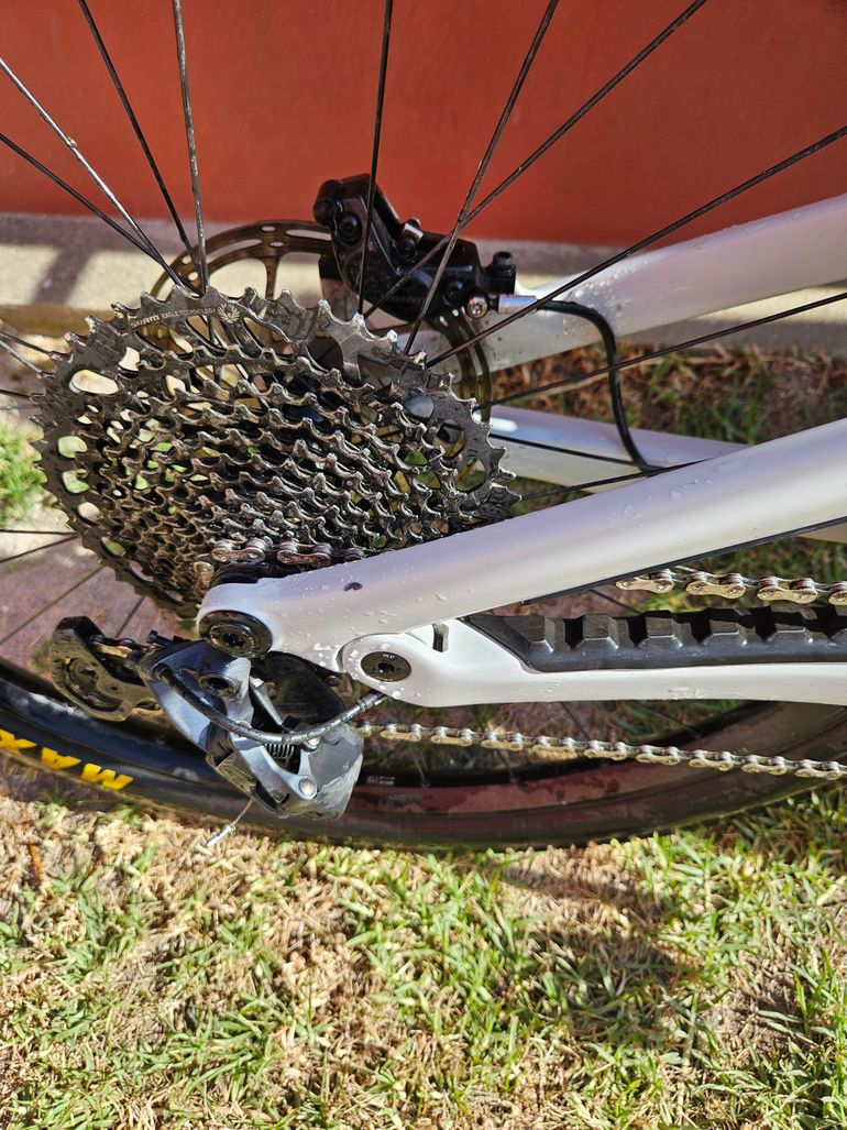 Canyon Spectral 125 CF 7 2023 2023 Mountainbike d'occasion — image 7 sur 12
