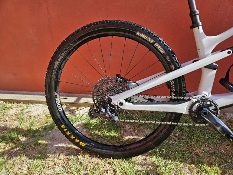 Canyon Spectral 125 CF 7 2023 2023 Mountainbike d'occasion — image 4 sur 12