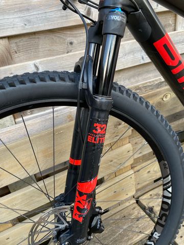 Použité BMC Fourstroke SRAM GX Eagle AXS 2022 Mountainbike — obrázek 4 z 6