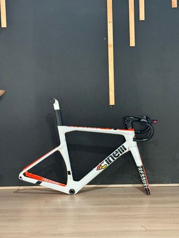 Used Cinelli PRESSURE - ULTEGRA DISC 11S 2024 Frameset 2024 Road & Gravel, White — image 2 of 3