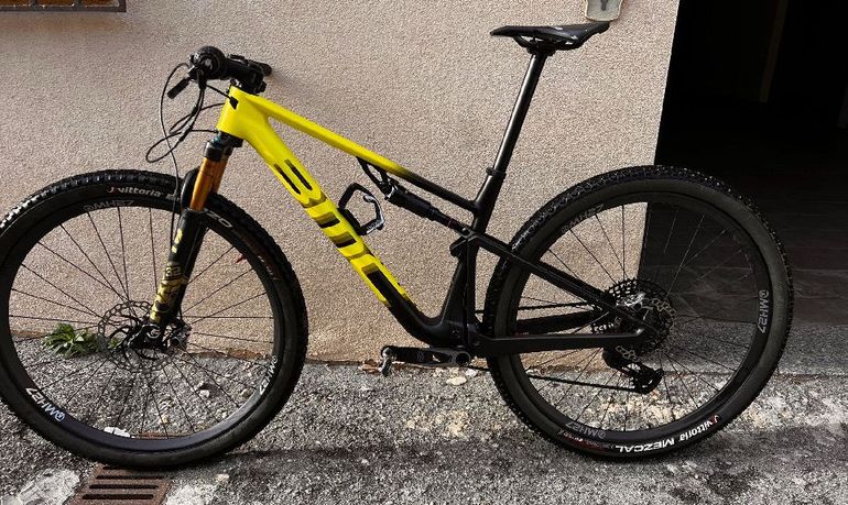 Used BMC Fourstroke 01 ONE 2024 2024 Mountainbike, Black, 29 — image 2 of 9