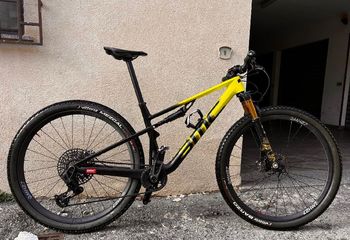 Used BMC Fourstroke 01 ONE 2024 2024 Mountainbike, Black, 29 — image 1 of 9