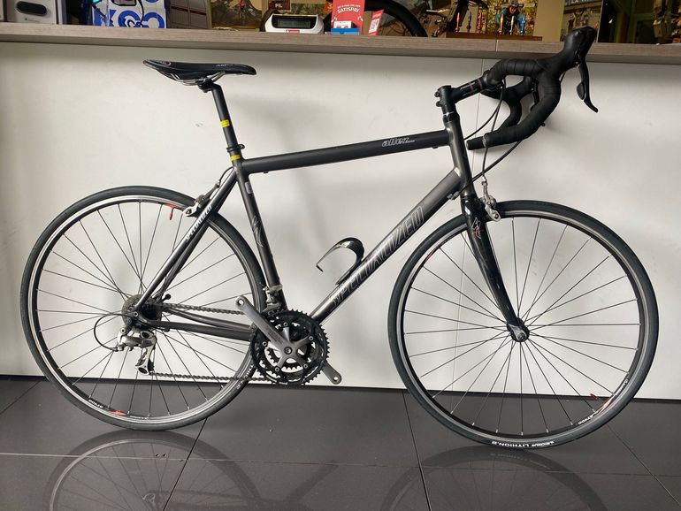 Used Specialized Allez Sport 2004 Road & Gravel, Light Gray — image 1 of 4