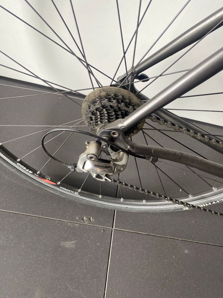 Used Specialized Allez Sport 2004 Road & Gravel, Light Gray — image 3 of 4