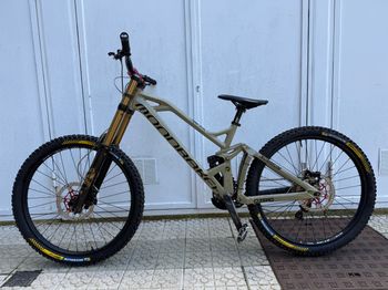 Used Mondraker Summum Pro 2019 2019 Mountainbike, Black, 27.5 — image 3 of 3