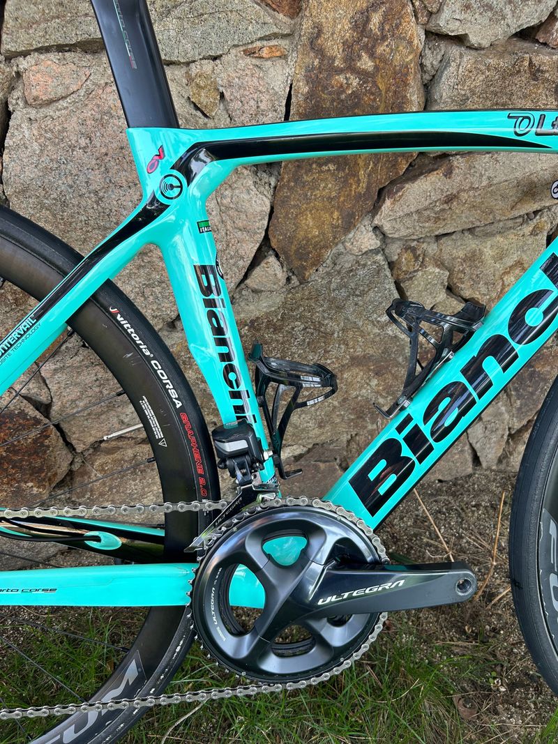Używany Bianchi Oltre XR4 2022 Road & Gravel — zdjęcie 8 z 13
