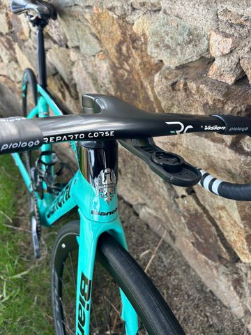 Używany Bianchi Oltre XR4 2022 Road & Gravel — zdjęcie 6 z 13
