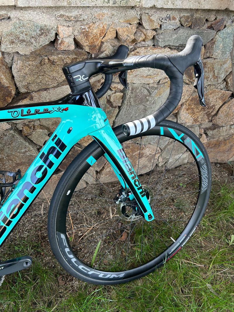 Używany Bianchi Oltre XR4 2022 Road & Gravel — zdjęcie 2 z 13