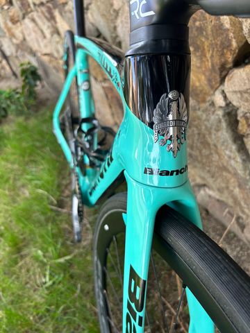 Używany Bianchi Oltre XR4 2022 Road & Gravel — zdjęcie 3 z 13