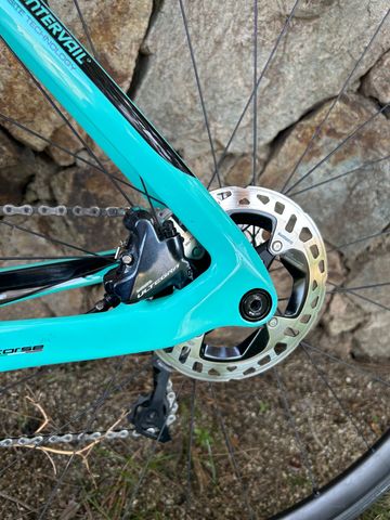 Używany Bianchi Oltre XR4 2022 Road & Gravel — zdjęcie 10 z 13