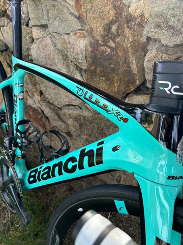 Używany Bianchi Oltre XR4 2022 Road & Gravel — zdjęcie 9 z 13