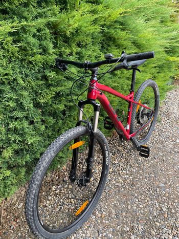 Used GT Avalanche Elite 2022 2022 Mountainbike, Red, 27.5 — image 4 of 6