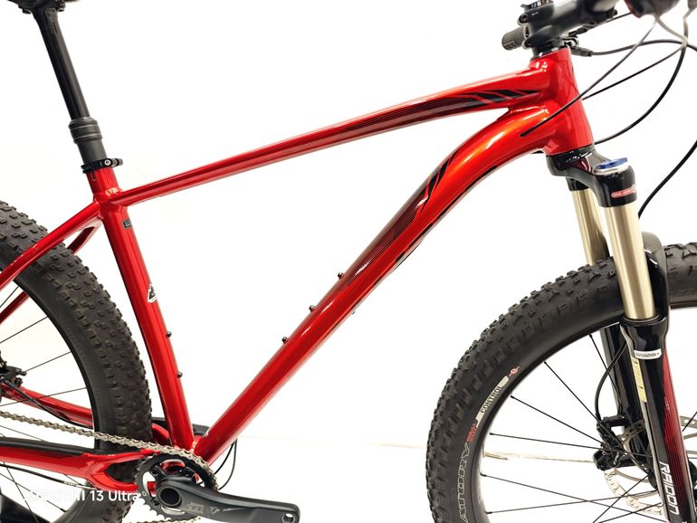 Used Specialized Fuse Comp 6Fattie 2016 2016 Mountainbike, Red, 27.5 — image 4 of 12