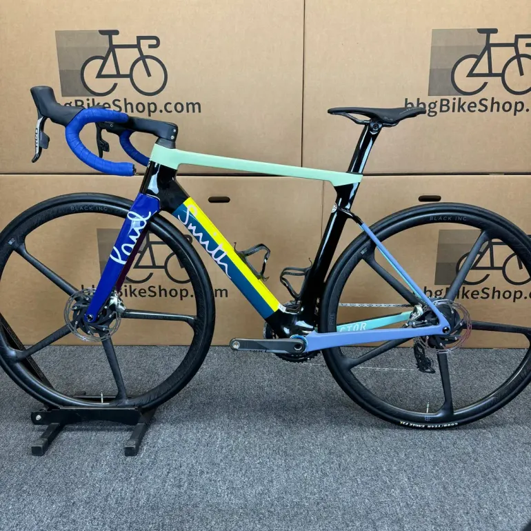 Used Factor OSTRO Paul Smith Edition 12-speed Sram Red ETap AXS - 2024 (54cm) 2024 Road & Gravel, Blue — image 2 of 17