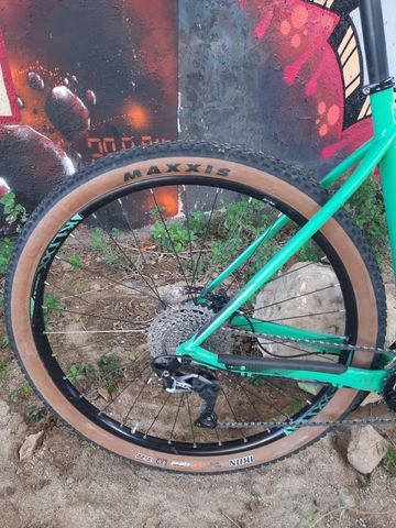 Orbea ALMA H50 29 2018 2018 Mountainbike usato, Verde — immagine 8 di 11