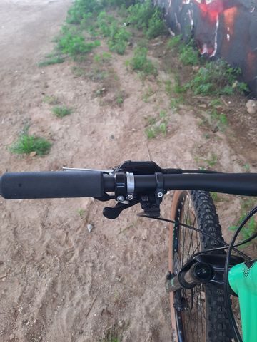 Orbea ALMA H50 29 2018 2018 Mountainbike usato, Verde — immagine 7 di 11