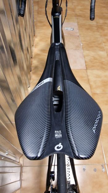 Used Orbea ORCA M20TEAM-D 2020 2020 Road & Gravel, Black — image 7 of 7