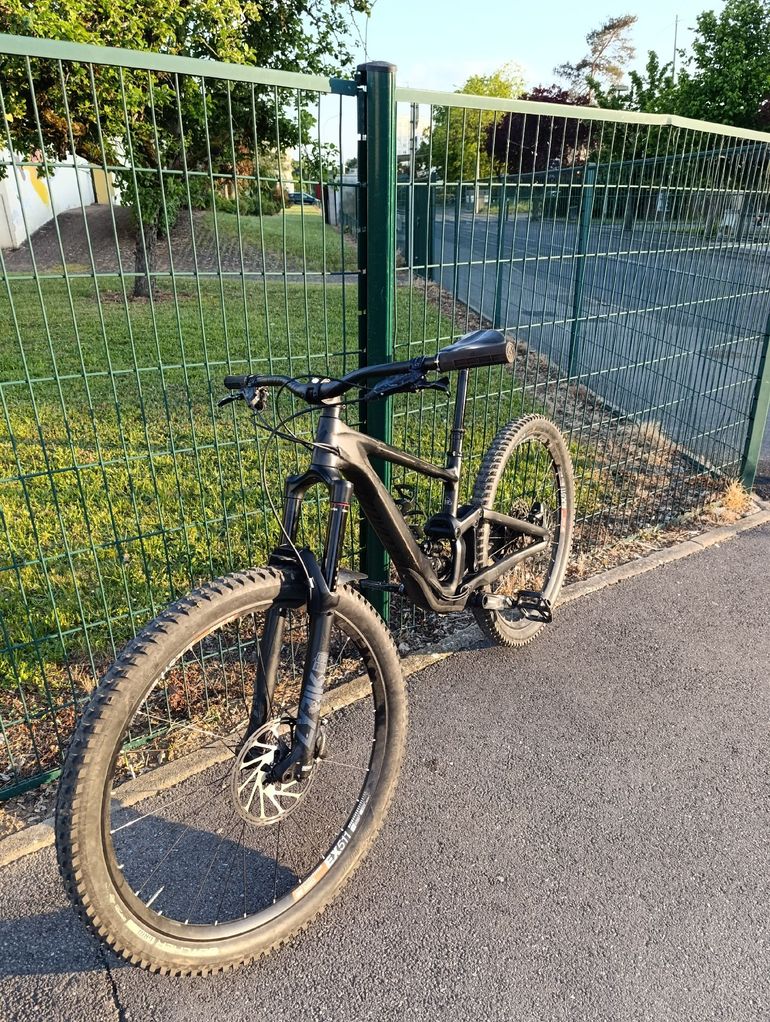 Używany Specialized Enduro Comp 2020 2020 Mountainbike — zdjęcie 17 z 26