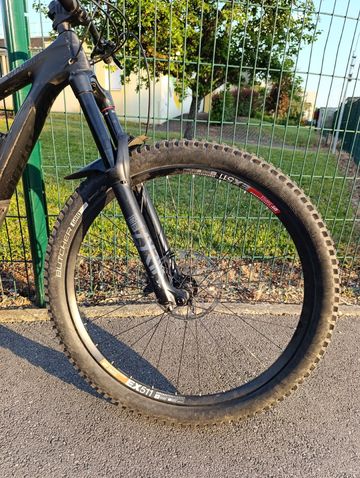 Used Specialized Enduro Comp 2020 2020 Mountainbike, Black, 29 — image 8 of 26