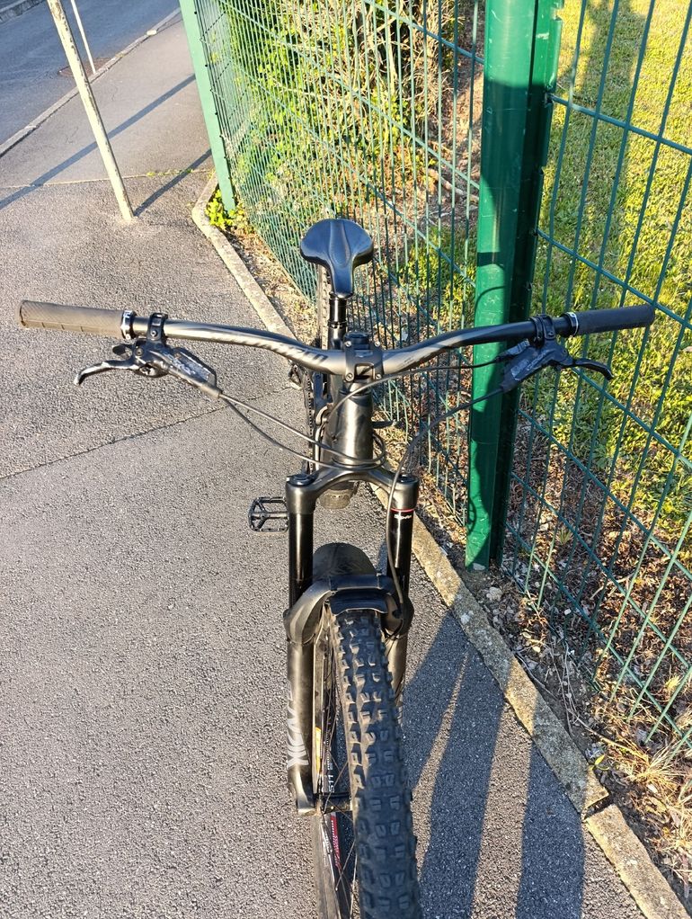 Używany Specialized Enduro Comp 2020 2020 Mountainbike — zdjęcie 6 z 26