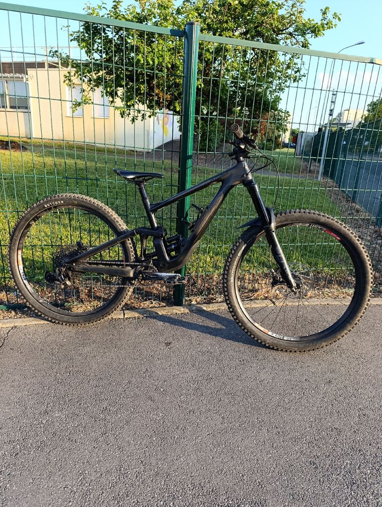 Używany Specialized Enduro Comp 2020 2020 Mountainbike — zdjęcie 2 z 26