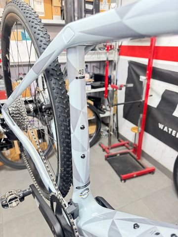 Used Trek Boone 5 2025 2025 Road & Gravel, Light Gray — image 7 of 7