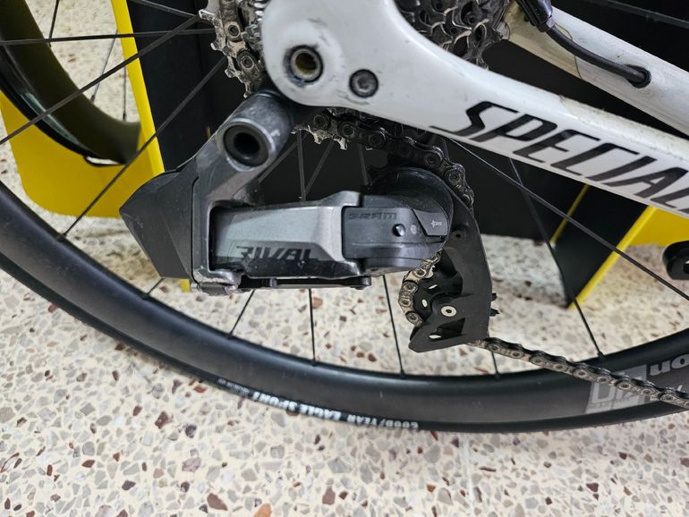 Used Specialized Specialized Tarmac SL 6 2022 2022 Road & Gravel, Light Gray — image 6 of 9