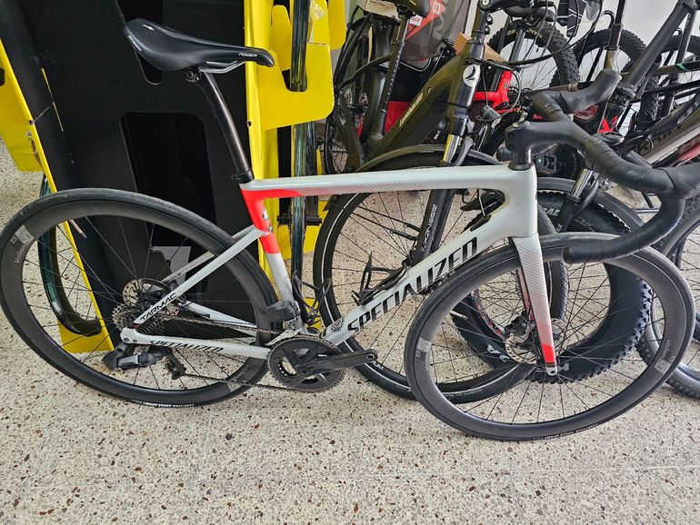 Used Specialized Specialized Tarmac SL 6 2022 2022 Road & Gravel, Light Gray — image 1 of 9