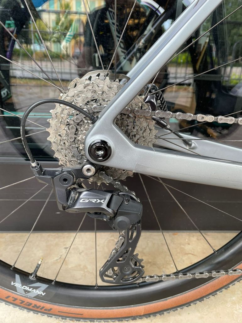 Bianchi Impulso PRO GRX 820 disc 2024 2024 Road & Gravel usato, Grigio chiaro — immagine 10 di 10