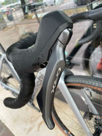Bianchi Impulso PRO GRX 820 disc 2024 2024 Road & Gravel usato, Grigio chiaro — immagine 8 di 10