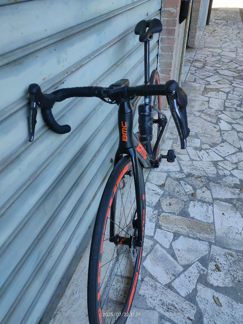 Used BMC ROAD MACHINE01 2018 Road & Gravel, Black — image 4 of 18