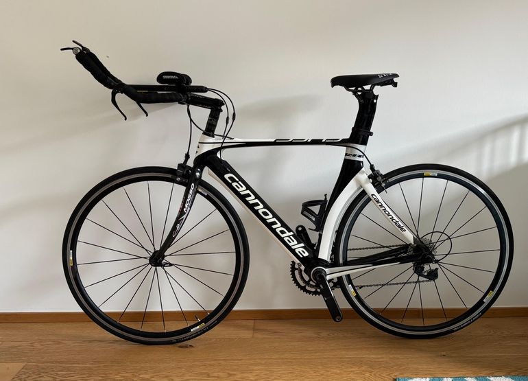 Used Cannondale Slice RED 2017 2017 Road & Gravel, Black — image 11 of 15