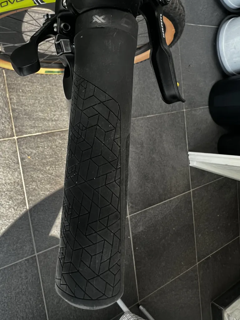 Used Specialized Men's Turbo Levo Comp 2019 Mountainbike, Black — image 4 of 7