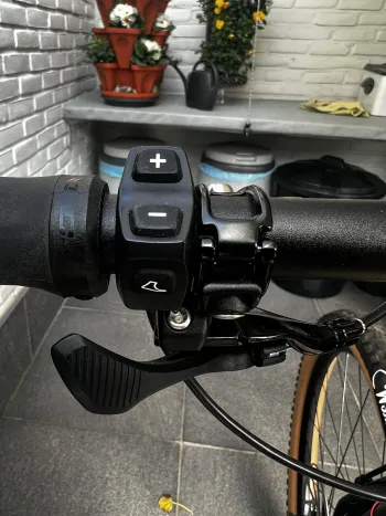 Used Specialized Men's Turbo Levo Comp 2019 Mountainbike, Black — image 7 of 7