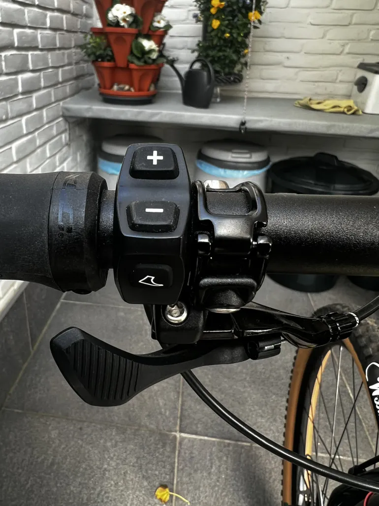 Used Specialized Men's Turbo Levo Comp 2019 Mountainbike, Black — image 7 of 7