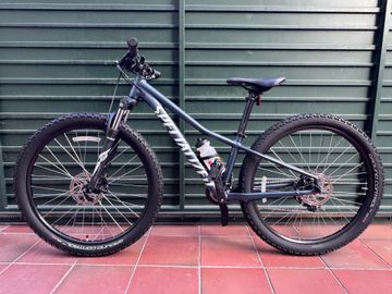Used Specialized Rockhopper 27, 5 2020 Mountainbike, Blue — image 2 of 6