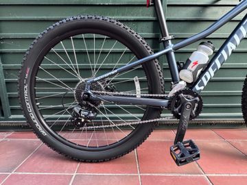 Used Specialized Rockhopper 27, 5 2020 Mountainbike, Blue — image 3 of 6