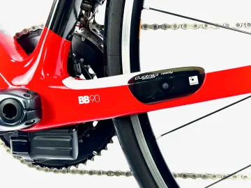 Used Trek Domane 5.9 Compact 2015 2015 Road & Gravel, Red — image 5 of 7