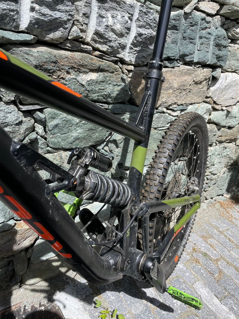Used Kellys Swag 50 27.5" 2021 2021 Mountainbike, Nero — image 2 of 4