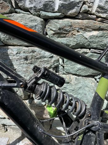 Used Kellys Swag 50 27.5" 2021 2021 Mountainbike, Nero — image 3 of 4