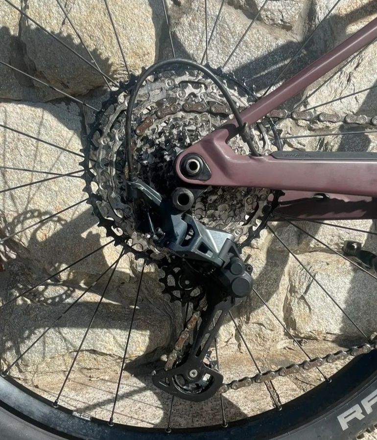 Used Canyon Lux Trail CF 6 2023 2023 Mountainbike, Red, 29 — image 3 of 6